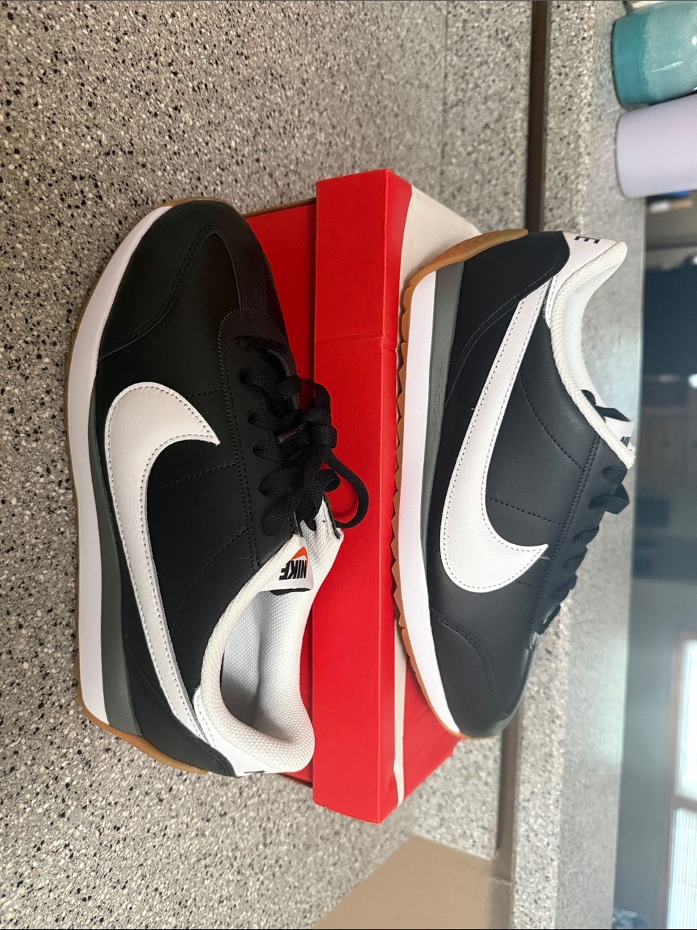 Nike Women Black/White Pacific Leather size 10 women, 8.5 men
